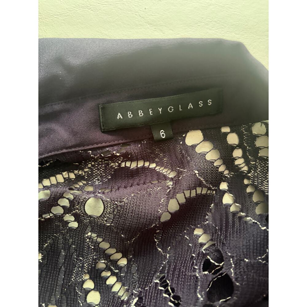 Abbey Glass Jumpsuit Navy Blue Floral Lace Size 6 - Picture 5 of 11